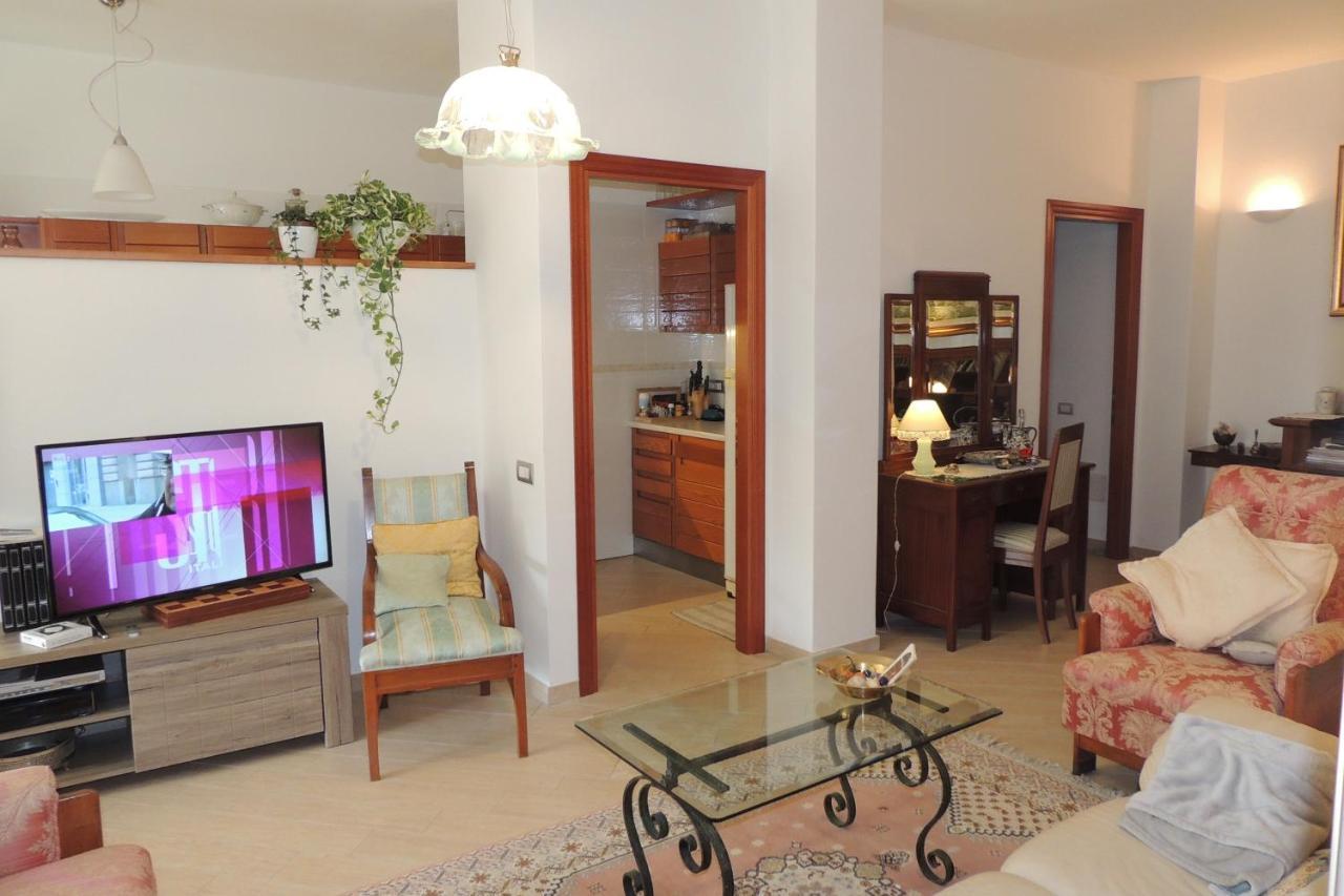 La Terrazza Bed & Breakfast Oristano Exterior photo